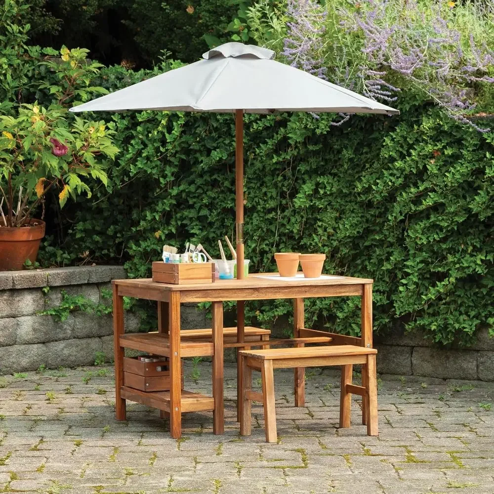 Kids Outdoor Table With Umbrella - ชุดโต๊ะกิจกรรมกลางแจ้งสำหรับเด็กพร้อมม้านั่งและร่ม: โต๊ะกิจกรรมไม้กระถินพร้อมลังเก็บของ, กล่องเก็บของ, และชั้นวางของ | เด็กๆ
