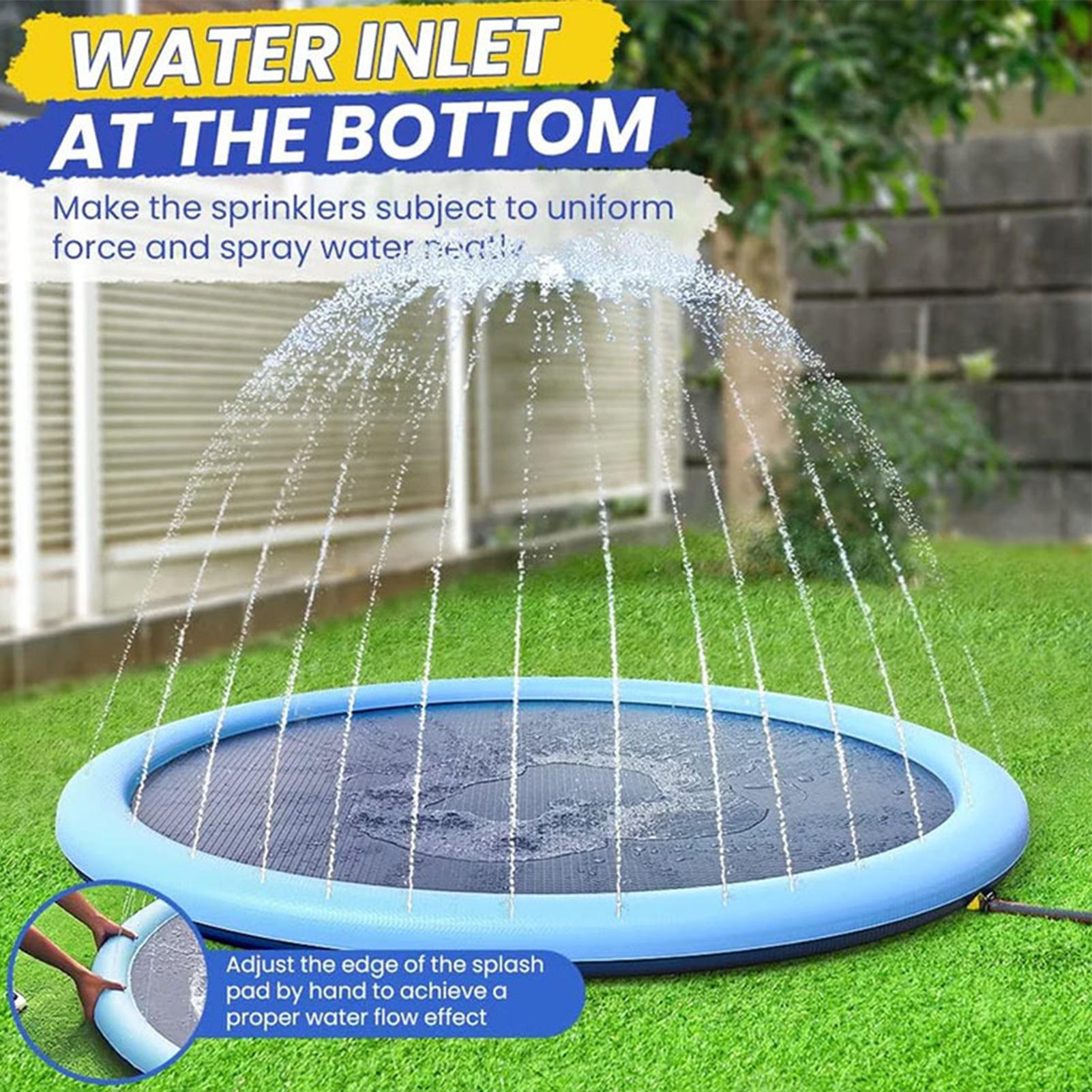 Kids Outdoor Water Sprinkler - แผ่นรองเล่นน้ำสำหรับเด็กพร้อมหัวฉีดน้ำ แผ่นรองกันลื่นสำหรับเล่นน้ำกลางแจ้ง ของเล่นสำหรับเด็กวัยหัดเดิน เด็กชาย เด็กหญิง เหมาะสำหรับเล่นในช่วงฤดูร้อน